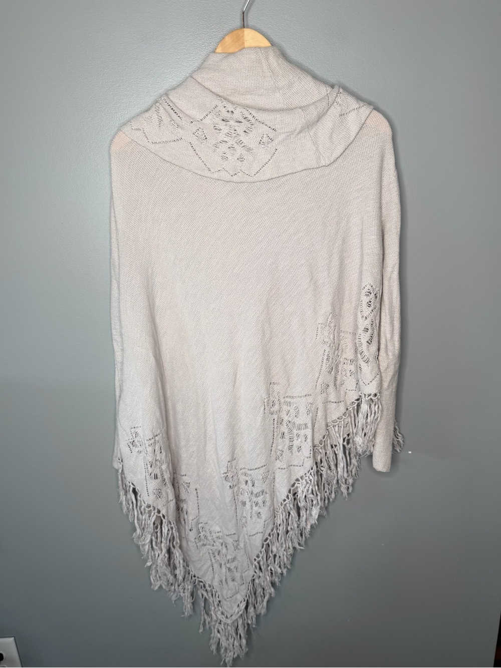 Free People Lace Detail Fringe Asymmetrical Poncho - Picture 3 of 10